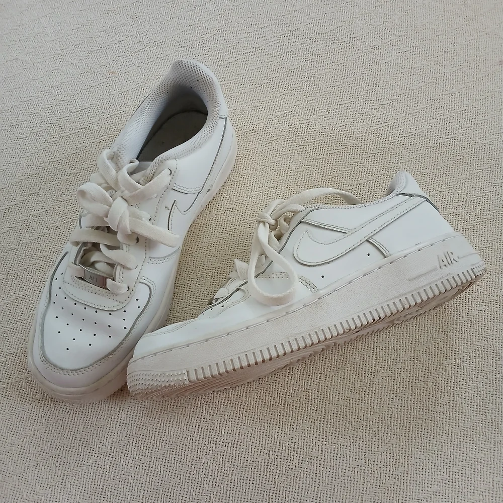 nike ♡ af1s white sneakers kids youth 5.5 streetwear minimal neutral leather